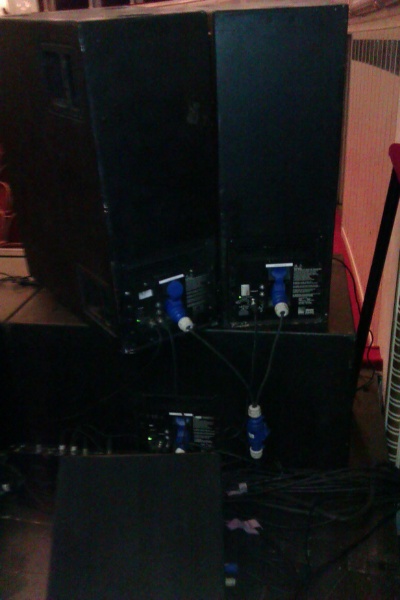 2 MSL4s at Staatsoper, sitting on top a 700 HP 2 MSL4s at Staatsoper, sitting on top a 700 HP