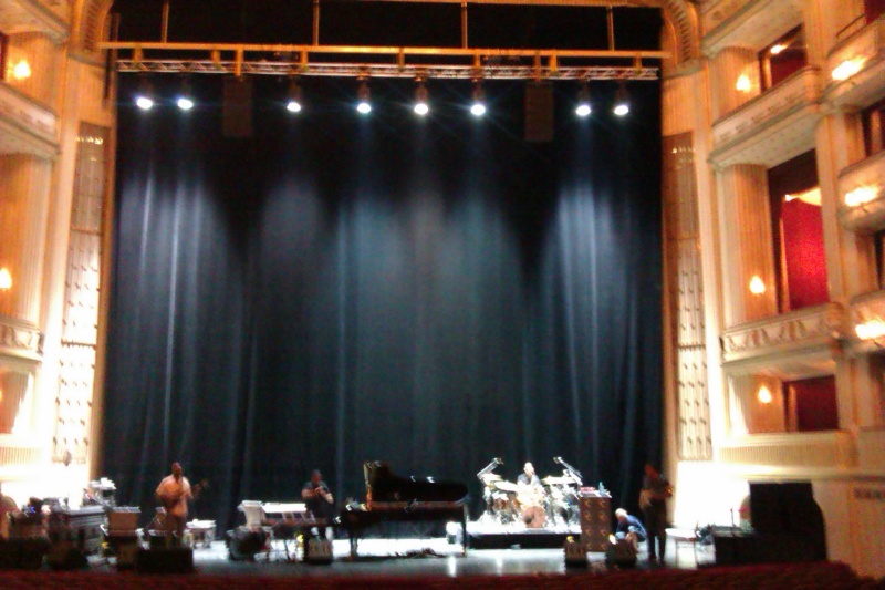 Herbie Hancock sounchecking at the Staatsoper. Herbie Hancock sounchecking at the Staatsoper.